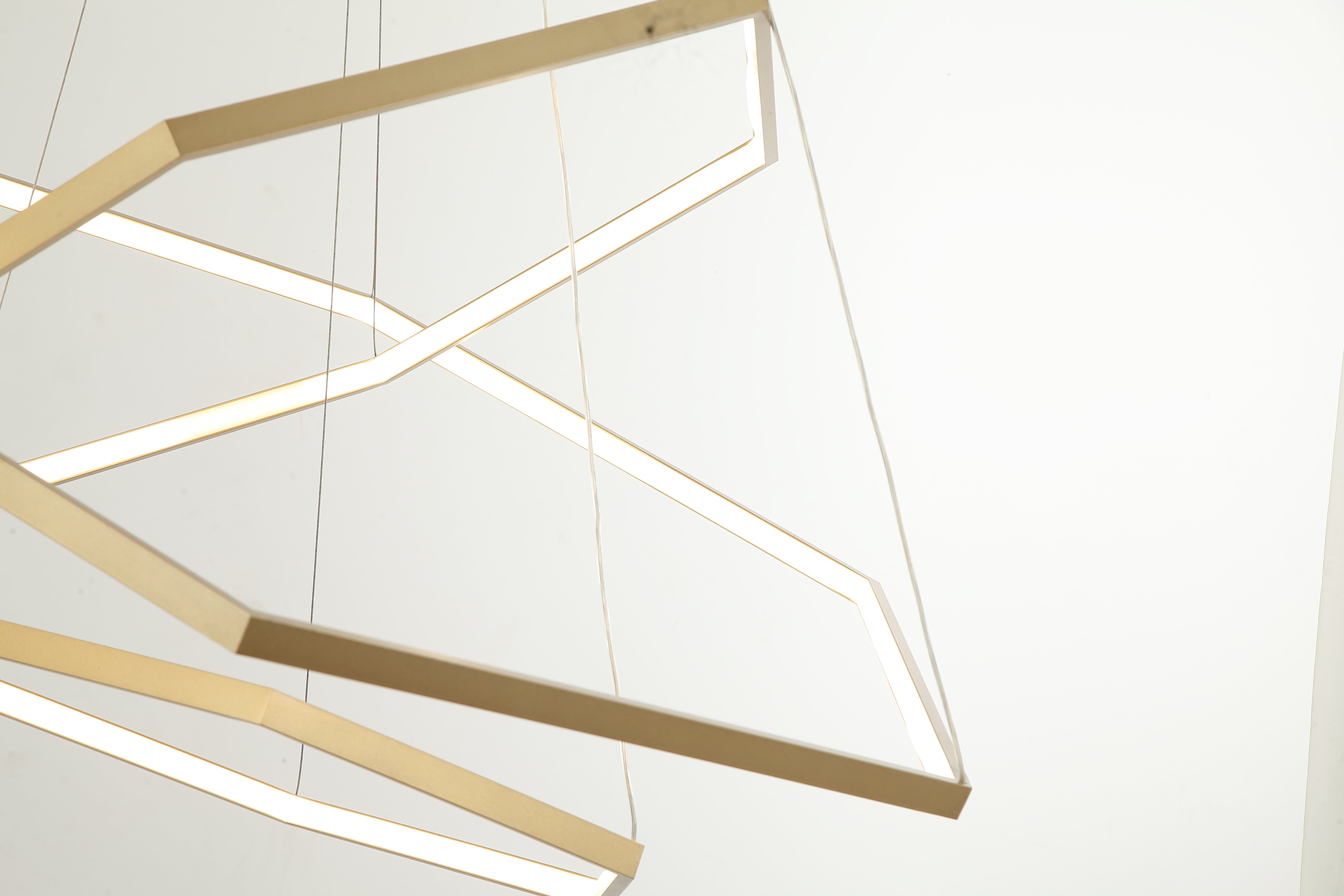 Luminária Pendente Led Nivus 80W Seleção de Temperatura Quente/Neutro/Frio Dourado Alut