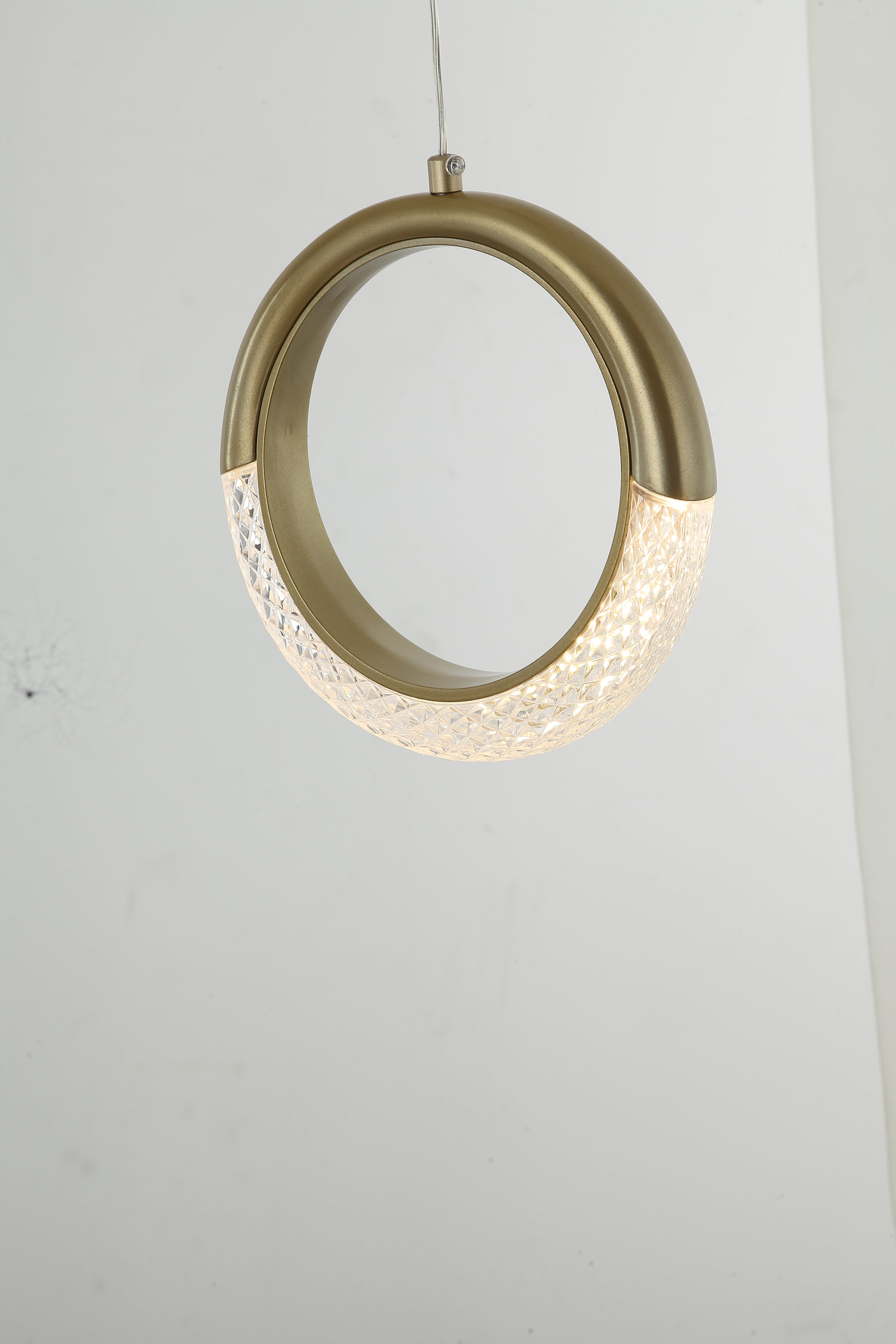 Luminária Pendente Led Arco 5W Seleção de Temperatura Quente/Neutro/Frio Dourado Alut