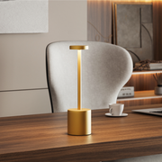 Luminária de Mesa Led Sem Fio Glow 4w Branco Quente/Frio Recarregável Bivolt Dourado Alut
