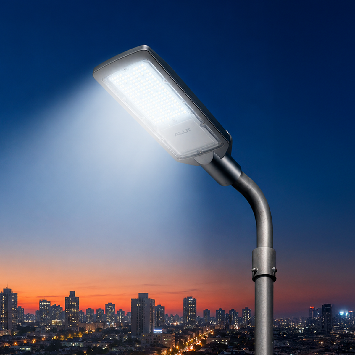 Kit 10 Luminária Led Poste Estacionamento 100W 6500K Bivolt IP66 Alut